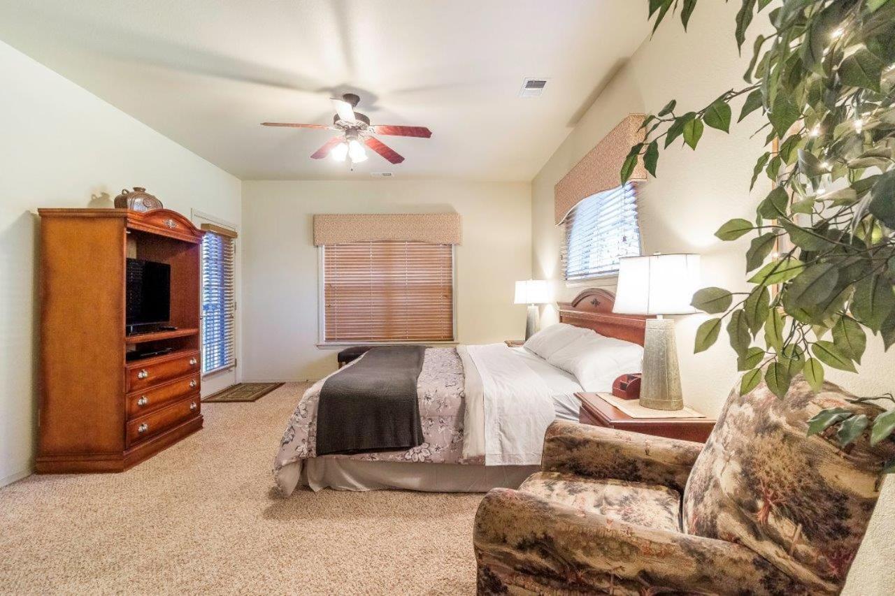 Pools Sleeps 10 Close To 76 Silver Dollar City 0502 Branson Eksteriør billede